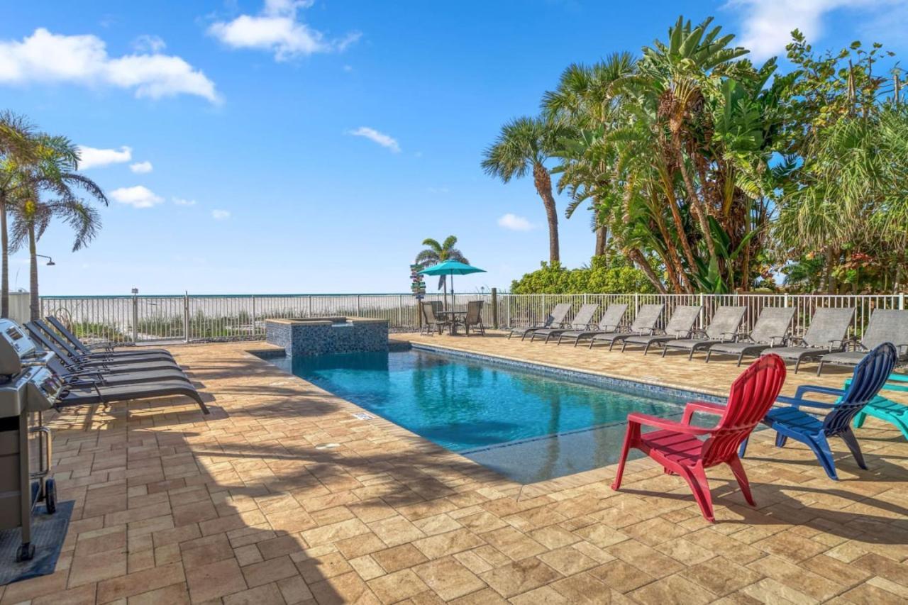 Four Shores Unit 3 Gulf Condo Direct Gulf With Pool And Spa Clearwater Beach Exterior photo