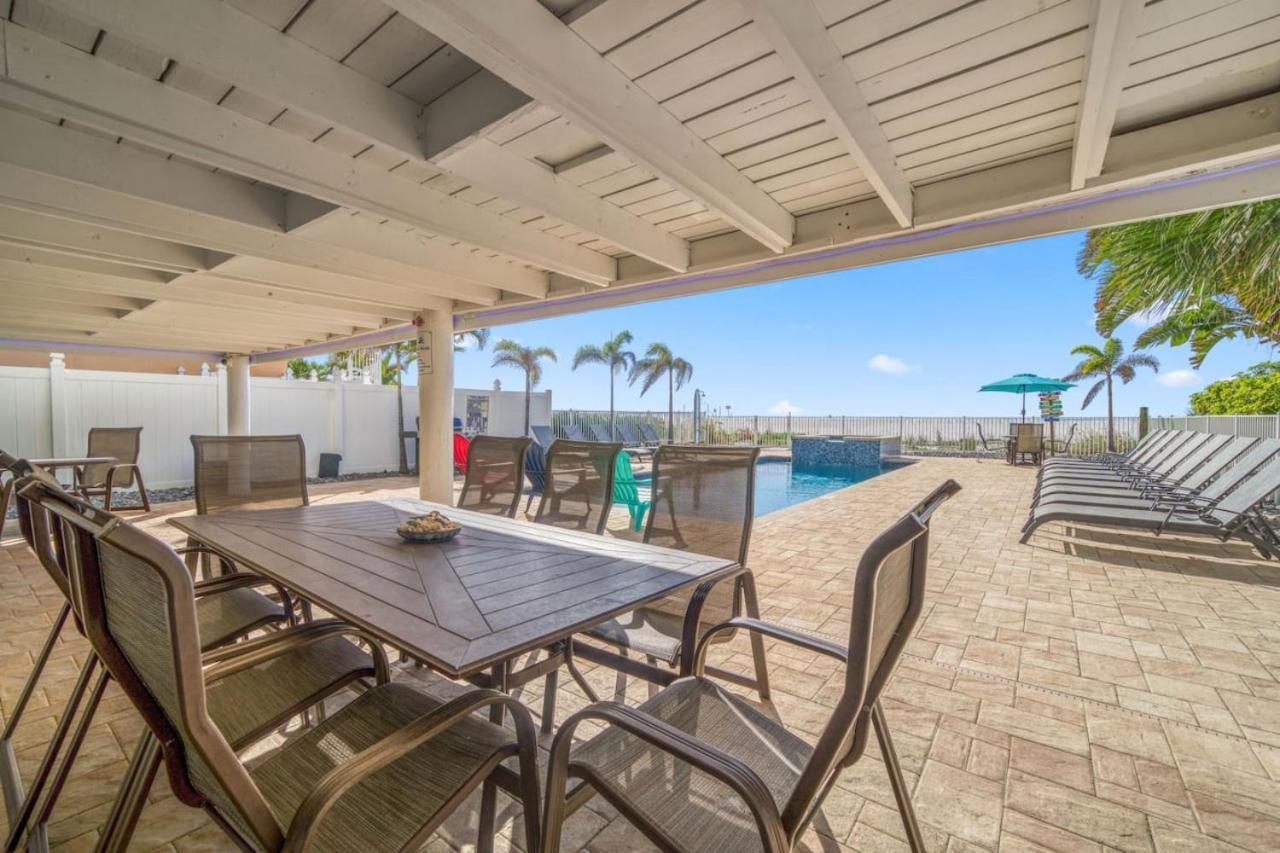 Four Shores Unit 3 Gulf Condo Direct Gulf With Pool And Spa Clearwater Beach Exterior photo