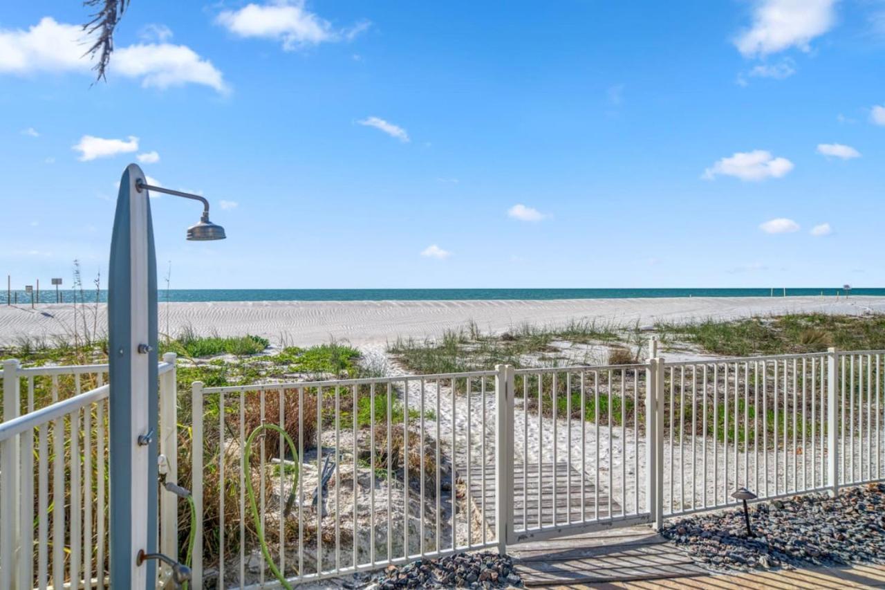 Four Shores Unit 3 Gulf Condo Direct Gulf With Pool And Spa Clearwater Beach Exterior photo