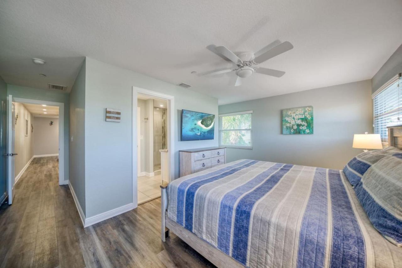 Four Shores Unit 3 Gulf Condo Direct Gulf With Pool And Spa Clearwater Beach Exterior photo