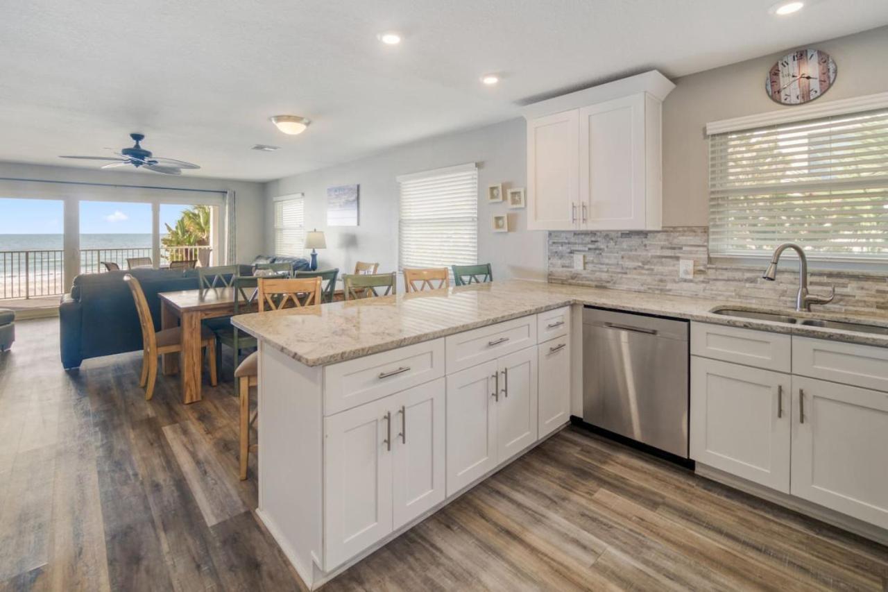 Four Shores Unit 3 Gulf Condo Direct Gulf With Pool And Spa Clearwater Beach Exterior photo